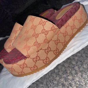 Women’s authentic Gucci platform slides